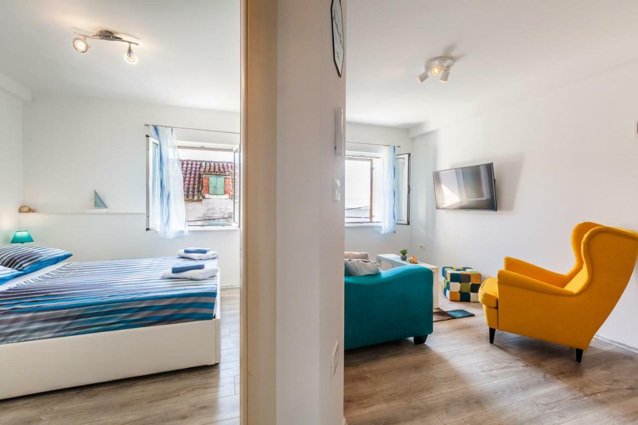 Apartments Mb Kastela Exterior photo